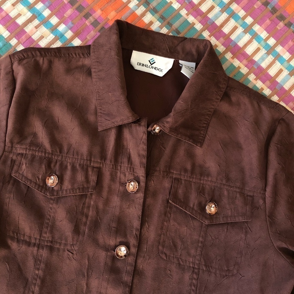 Button Down Erin London Size Medium - Picture 4 of 12